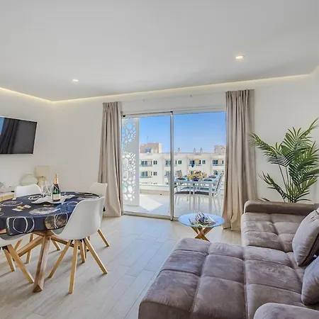 Ocean Garden Sea View Апартаменты *